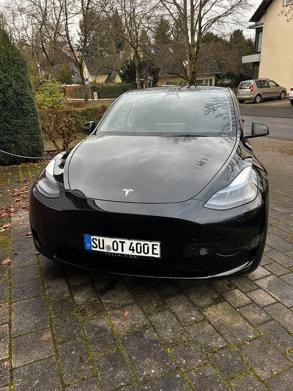 Gebraucht Tesla Model Y Standard Range 255 kW (347 PS) 2023 Schwarz SUV