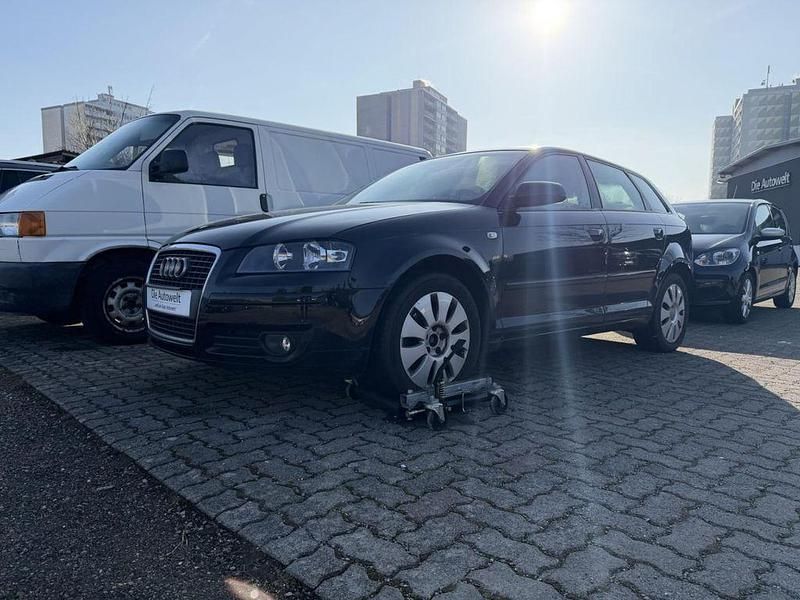 Gebraucht Audi A3 Attraction 105 PS (77 kW) 2004 Brillantschwarz Limousine