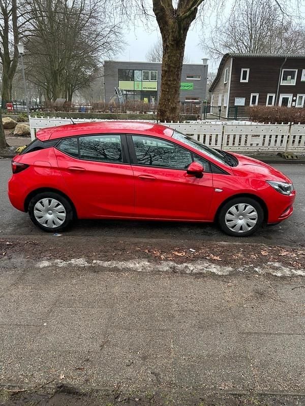 Usata Opel Astra 102 CV (75 kW) 2016 Rosso Utilitaria