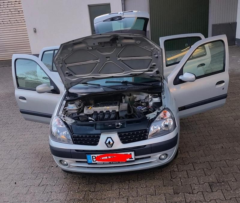 Gebraucht Renault Clio II 2003 Grau Kleinwagen