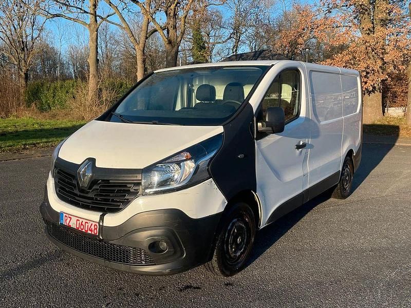 Weiß Gebraucht 2016 Renault Trafic Van / Kleinbus | 3.500 € - Bild 1/4