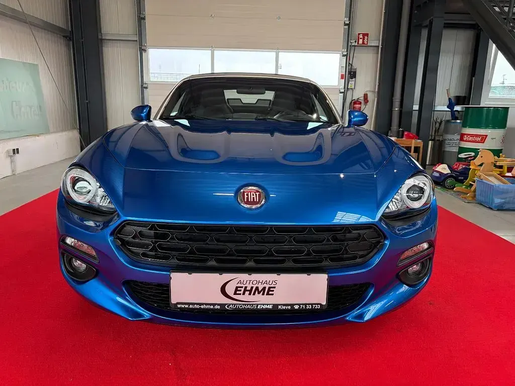 Gebraucht Fiat 124 Spider Lusso 140 PS (102 kW) 2018 Blau Cabrio