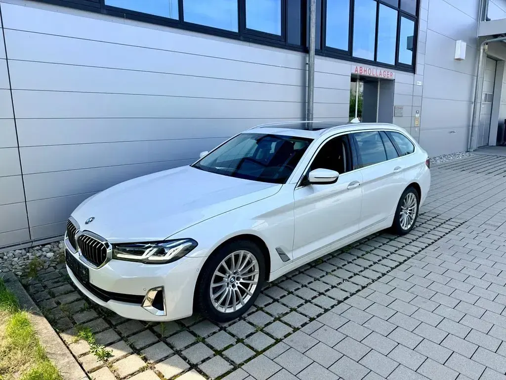 Gebraucht BMW 540 Luxury Line 333 PS (244 kW) 2021 Weiß Kombi