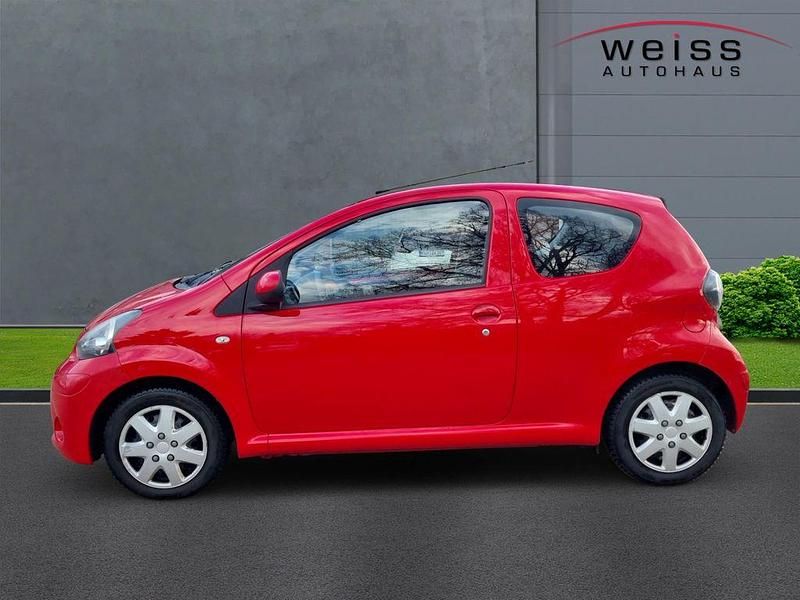 Gebraucht Toyota Aygo Cool 68 PS (50 kW) 2012 Rot Kleinwagen