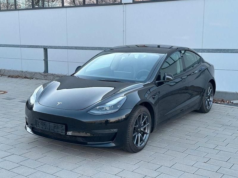 Second-hand Tesla Model 3 366 kW (498 CP) 2021 Negru Berlinǎ