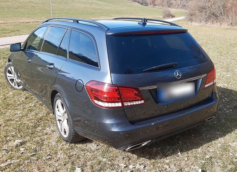 Gebraucht Mercedes E250 Avantgarde 204 PS (150 kW) 2015 Grau Kombi