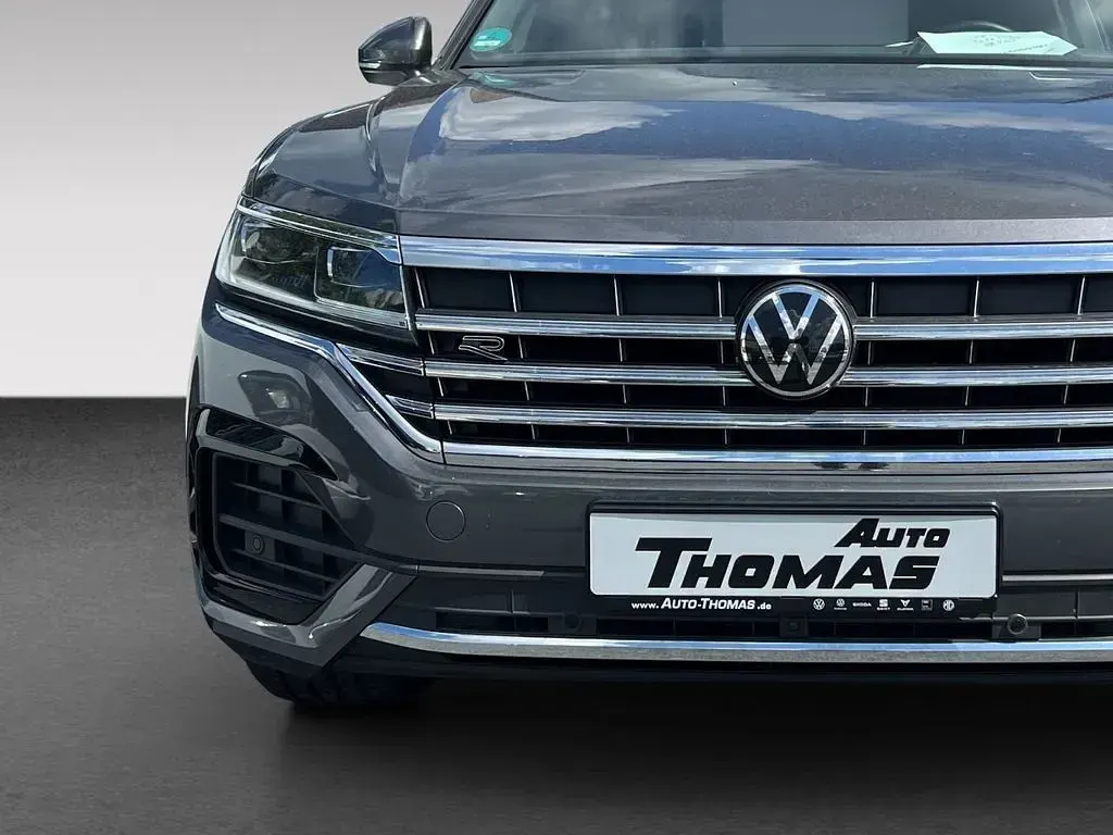 Gebraucht VW Touareg R-line 286 PS (210 kW) 2023 Siliziumgrau metallic SUV