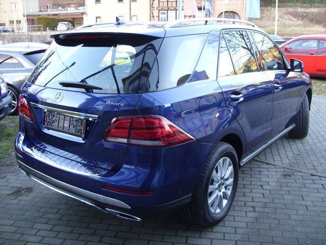 Gebraucht Mercedes GLE350 258 PS (189 kW) 2019 Blau metallic SUV