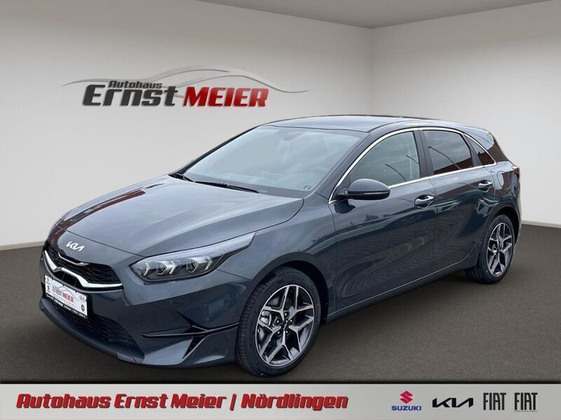 Grau Neu 2025 Kia Ceed Limousine | 25.700 € (Fairer Preis) - Bild 1/4