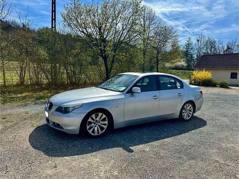 Gebraucht BMW 530 230 PS (169 kW) 2004 Silber Limousine