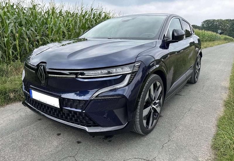 Gebraucht 2022 Renault Mégane Techno Kleinwagen | 24.999 € (Guter Preis) - Bild 1/4