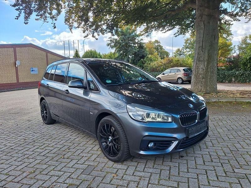 Gebraucht BMW 220 Sport Line 190 PS (139 kW) 2018 Grau Kombi