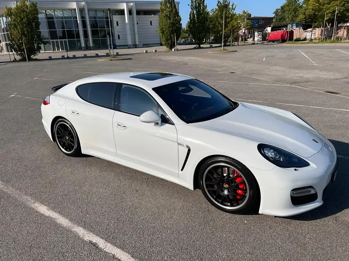 Gebraucht Porsche Panamera Turbo Sport 500 PS (367 kW) 2012 Weiß Kleinwagen