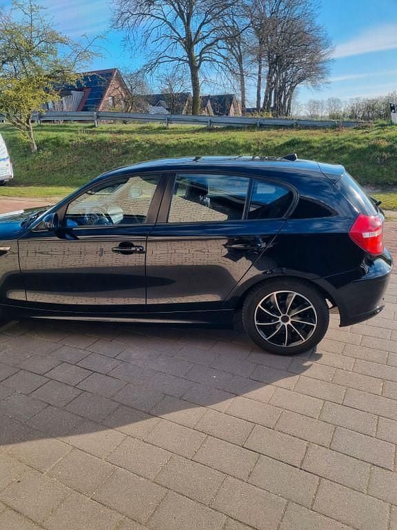 Second-hand BMW 116 122 CP (89 kW) 2007 Negru Hatchback