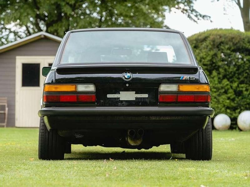 Gebraucht BMW M5 286 PS (210 kW) 1988 Schwarz Limousine