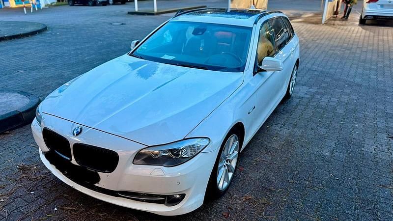 Gebraucht BMW 520 184 PS (135 kW) 2011 Weiß Kombi