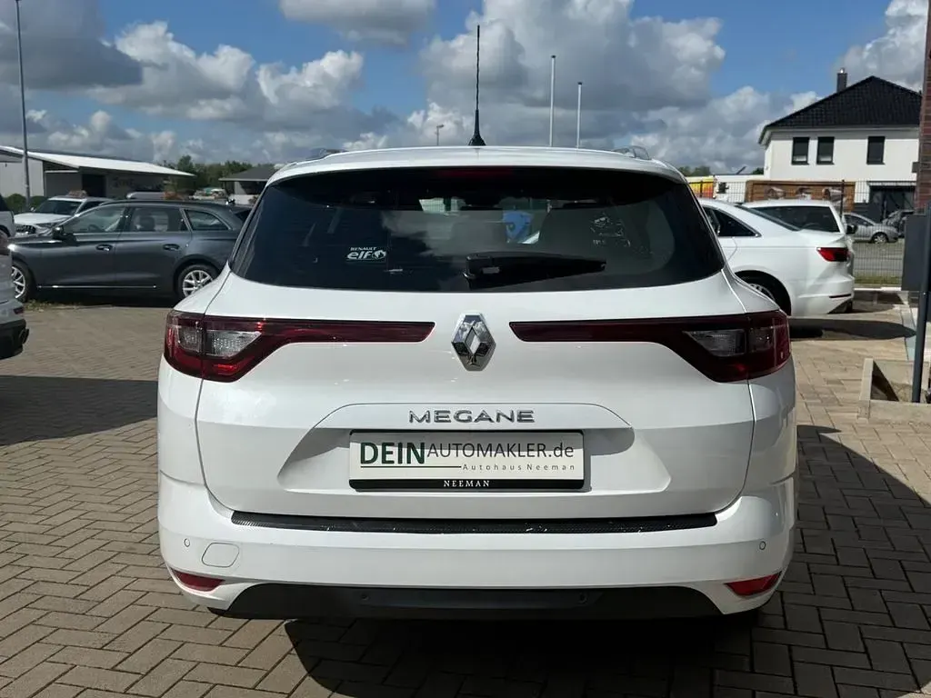 Usata Renault Mégane Life 101 CV (74 kW) 2017 Bianco Berlina