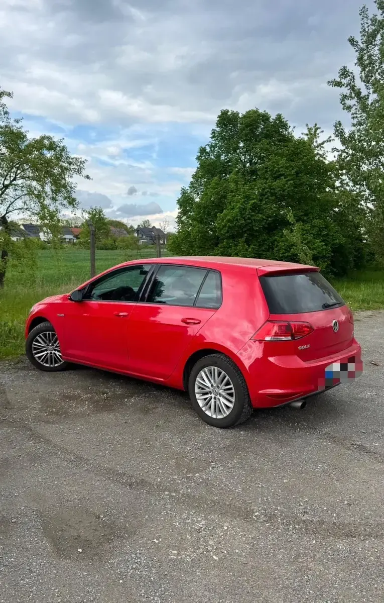 Gebraucht VW Golf VII Edition 103 PS (75 kW) 2014 Rot Limousine