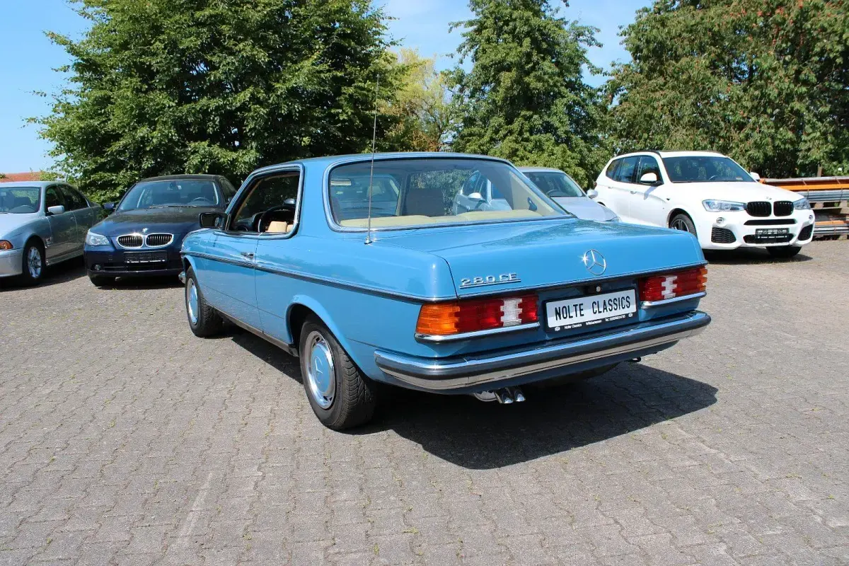Gebraucht Mercedes 280 184 PS (135 kW) 1984 Blau Coupé