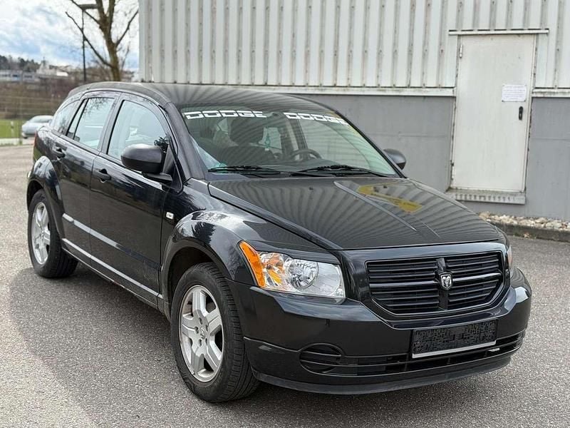 Gebraucht Dodge Caliber SE 150 PS (110 kW) 2010 Brilliant black crystal pearl Kleinwagen