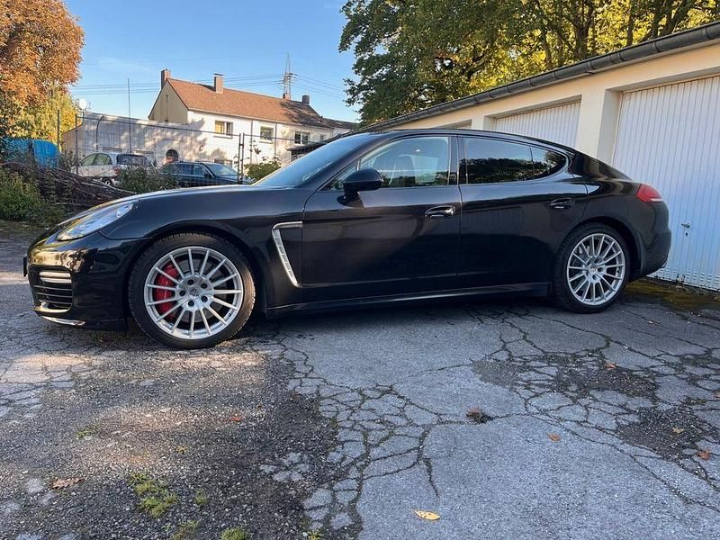 Gebraucht Porsche Panamera Turbo 519 PS (381 kW) 2014 Schwarz Limousine