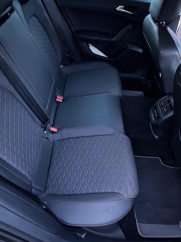 Second-hand Seat Leon 110 CP (80 kW) 2021 Gri Break