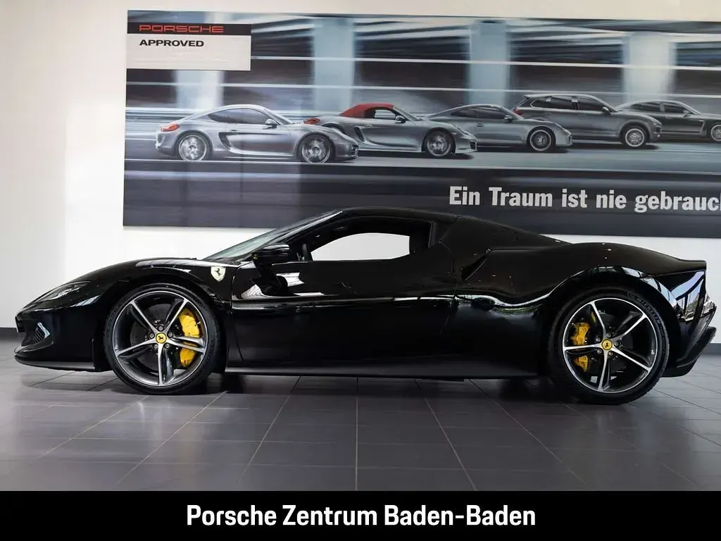 Gebraucht Ferrari 296 663 PS (487 kW) 2024 Schwarz