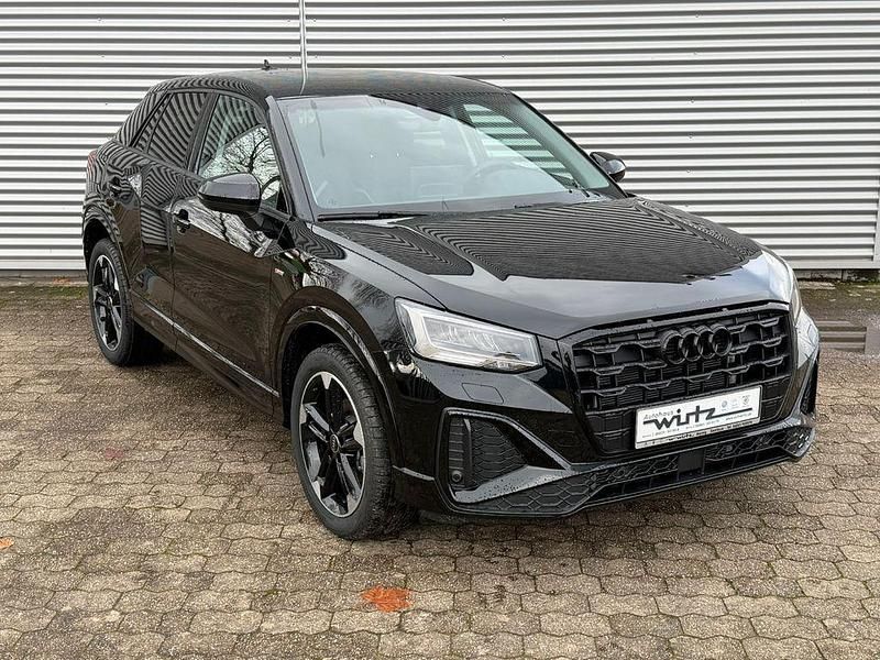 Neu Audi Q2 S-Line 150 PS (110 kW) 2025 Schwarz SUV