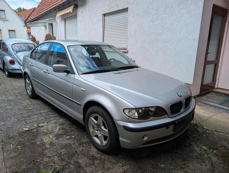 Silber Gebraucht 2002 BMW 316 Limousine | 1.300 € (Guter Preis) - Bild 1/4