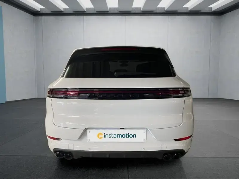 Gebraucht Porsche Cayenne E-Hybrid 470 PS (345 kW) 2025 Weiß SUV