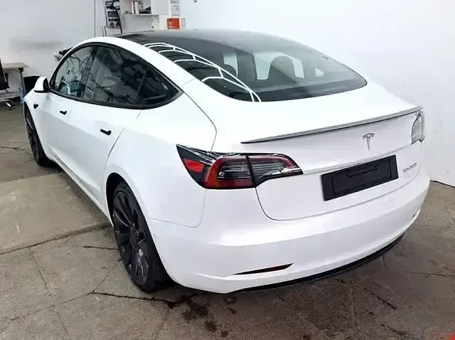 Usata Tesla Model 3 Performance 392 kW (534 CV) 2022 Blu Berlina
