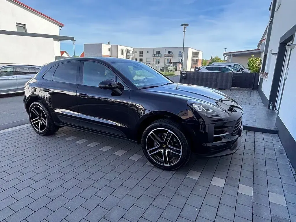 Używany Porsche Macan 245 KM (180 kW) 2019 Czarny SUV