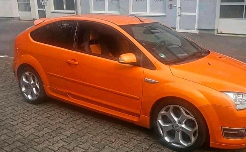 Second-hand Ford Focus ST 225 CP (165 kW) 2006 Portocaliu Coupe