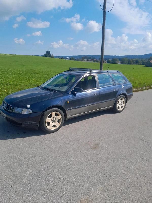Gebraucht 1998 Audi A4 Kombi | 1.900 € - Bild 1/4