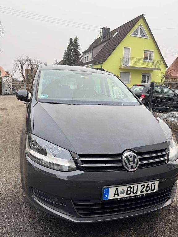 Gebraucht VW Sharan Comfortline 150 PS (110 kW) 2018 Grau Van / Kleinbus