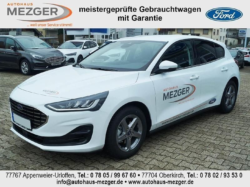 Gebraucht Ford Focus Titanium 125 PS (91 kW) 2022 Weiß Limousine