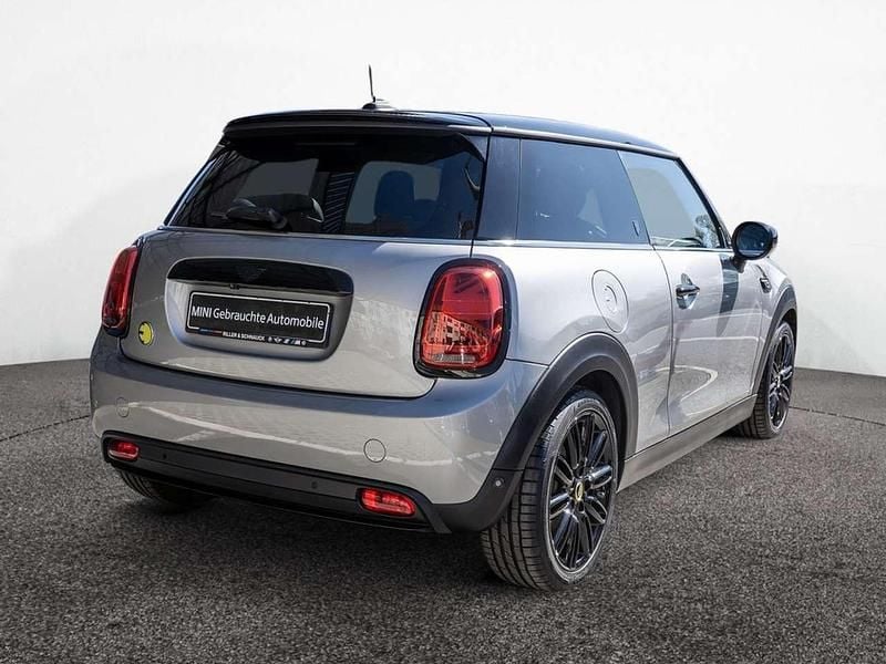 Gebraucht Mini Cooper SE 135 kW (184 PS) 2023 Melting silver Kleinwagen