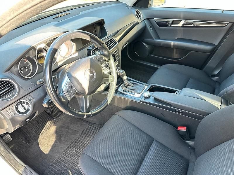 Gebraucht Mercedes C180 120 PS (88 kW) 2011 Silber Kombi