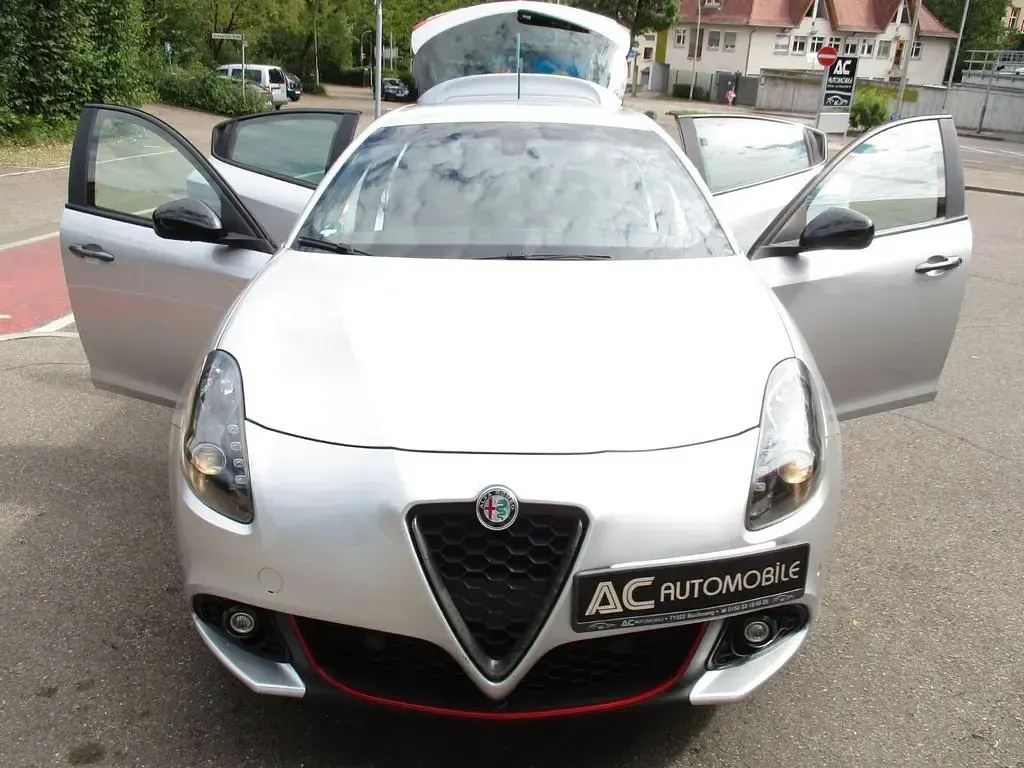 Gebraucht Alfa Romeo Giulietta Super 150 PS (110 kW) 2017 Grau Kleinwagen