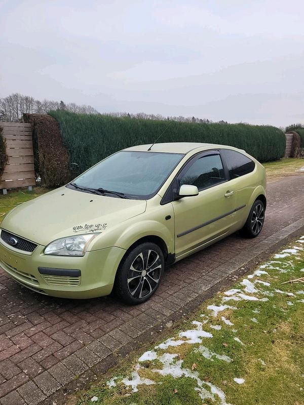 Gebraucht Ford Focus 100 PS (73 kW) 2006 Coupé