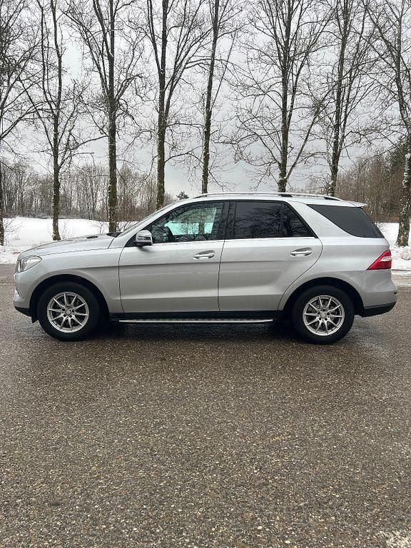 Gebraucht Mercedes ML350 258 PS (189 kW) 2012 Silber SUV
