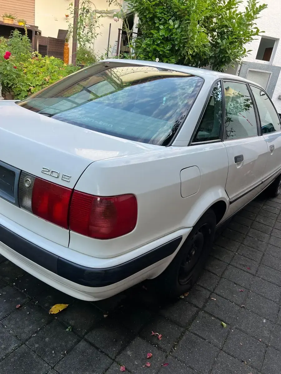 Gebraucht Audi 80 115 PS (84 kW) 1994 Weiß Limousine