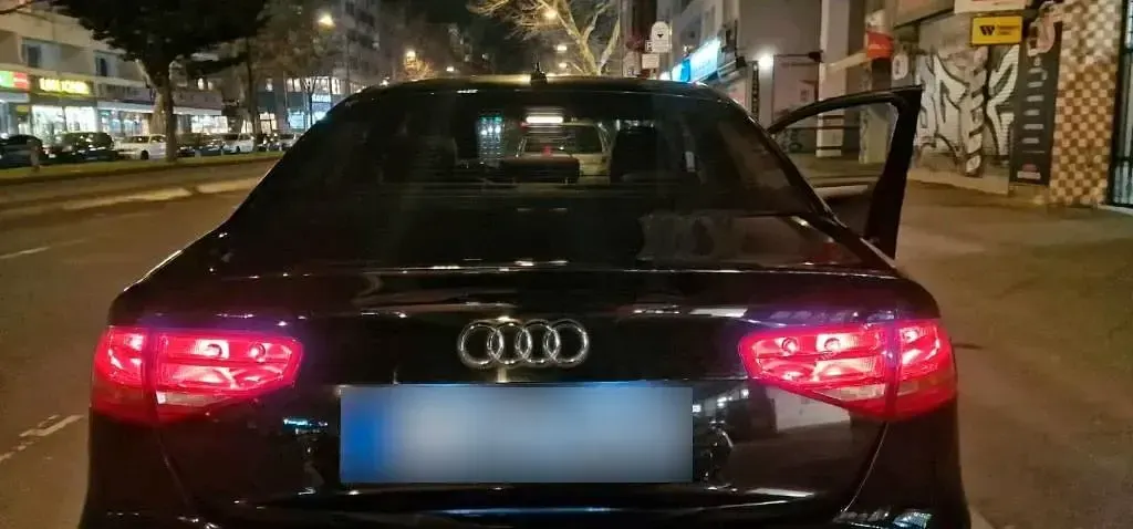 Gebraucht Audi A4 174 PS (127 kW) 2012 Schwarz Limousine