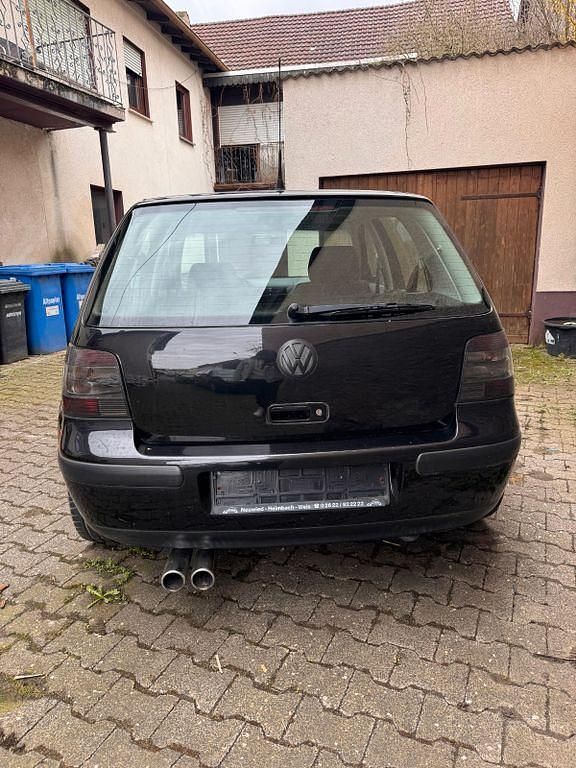 Brugt VW Golf IV 105 HK (77 kW) 2003 Sort Sedan