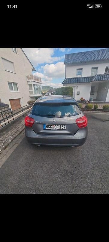 Gebraucht Mercedes A180 Urban 122 PS (89 kW) 2013 Grau Limousine