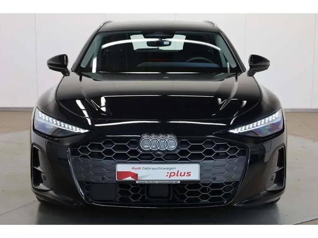 Gebraucht Audi A6 Sport 204 PS (150 kW) 2025 Mythosschwarz metallic Kombi