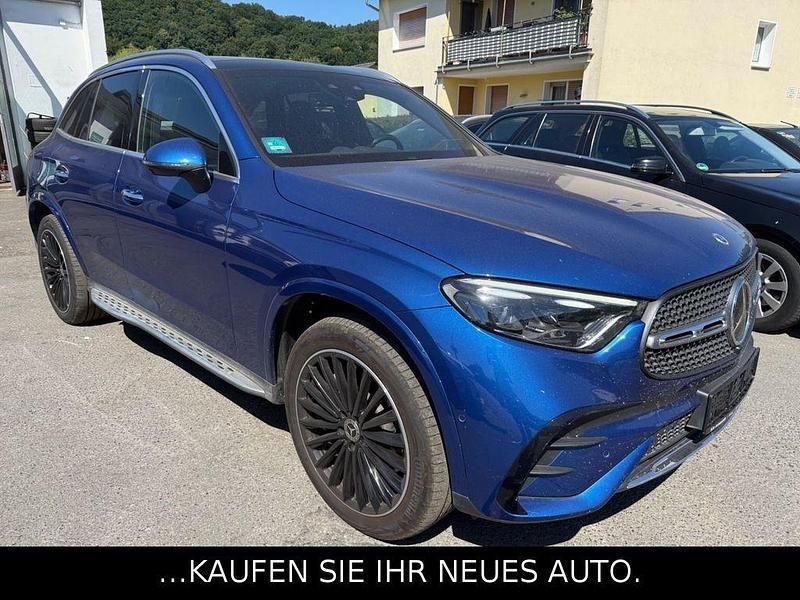 Gebraucht Mercedes GLC300e AMG 333 PS (244 kW) 2023 Blau SUV
