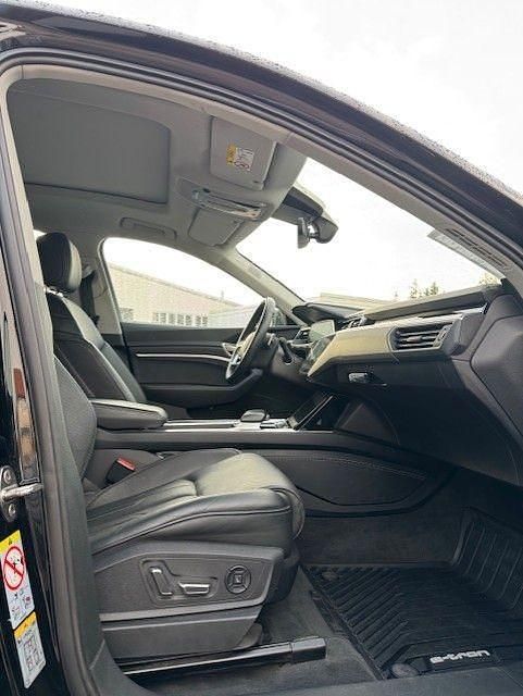 Gebraucht Audi Q8 e-tron S-Line 250 kW (340 PS) 2023 Schwarz SUV