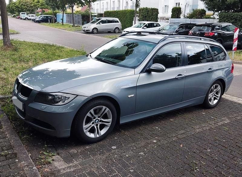 Grau Gebraucht 2008 BMW 318 Kombi | 5.950 € (Fairer Preis) - Bild 1/4