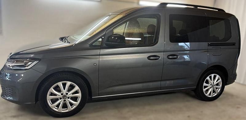 Gebraucht VW Caddy Life 122 PS (89 kW) 2022 Grau Van / Kleinbus